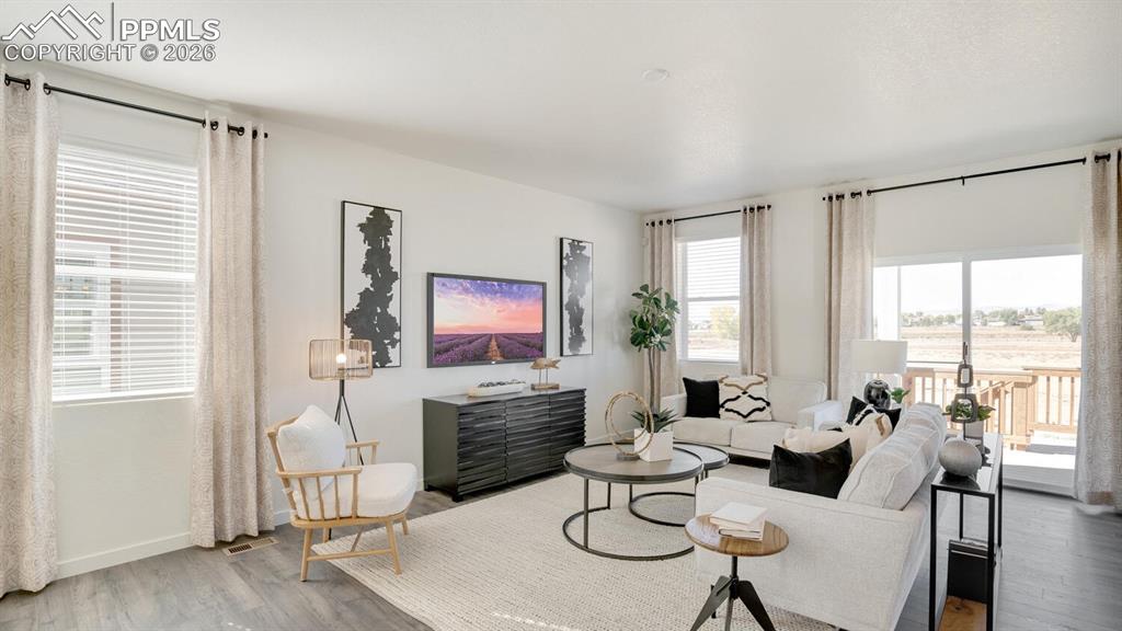 Image 12 of 25: Living Room