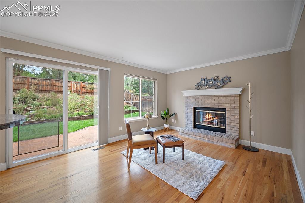 Image 15 of 49: Family Room