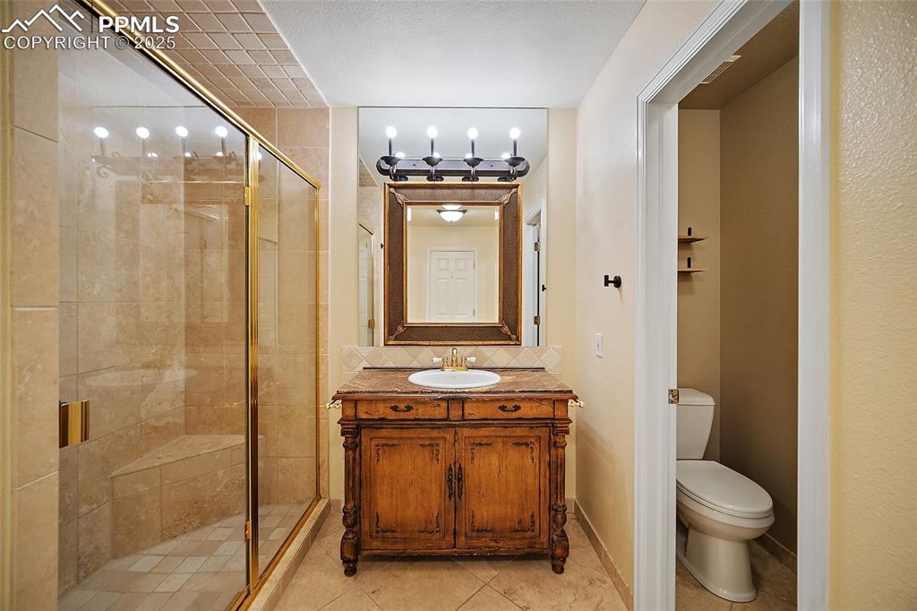 Image 22 of 49: Master Bathroom