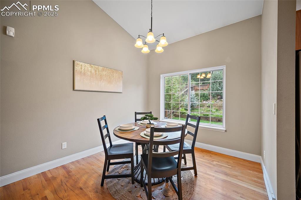 Image 8 of 49: Dining Area