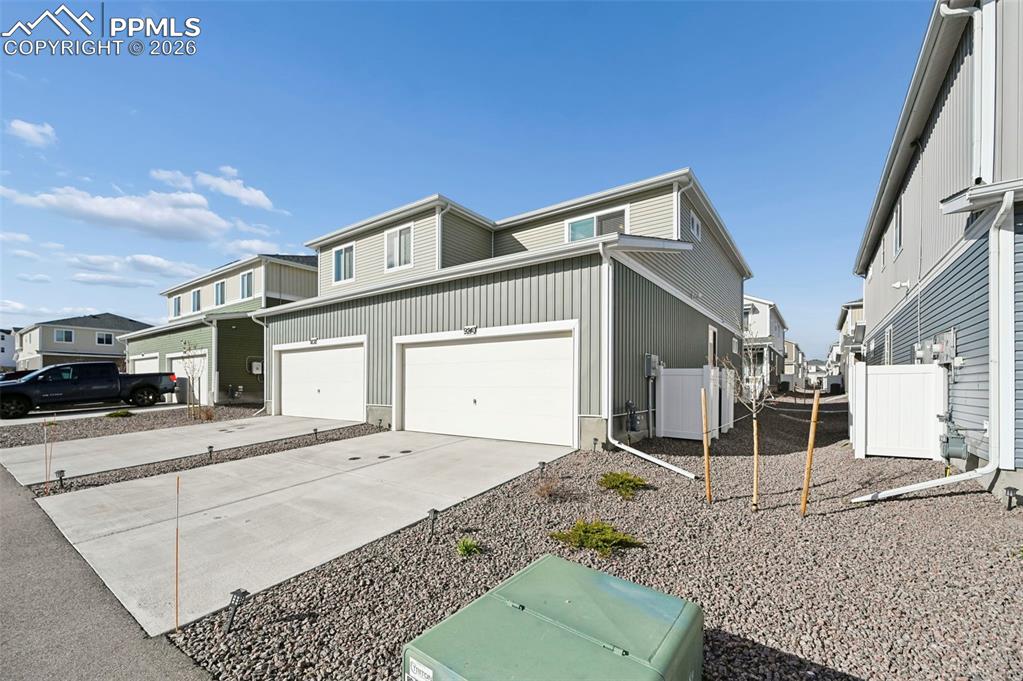 Image 22 of 27: Side of Structure