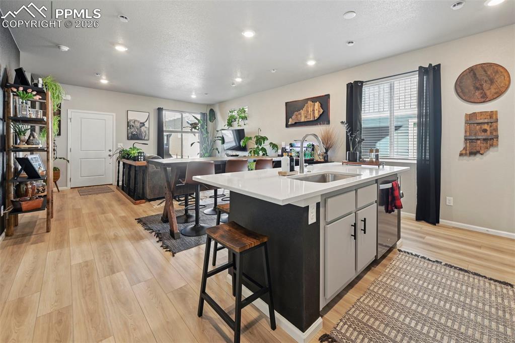 Image 8 of 27: Kitchen