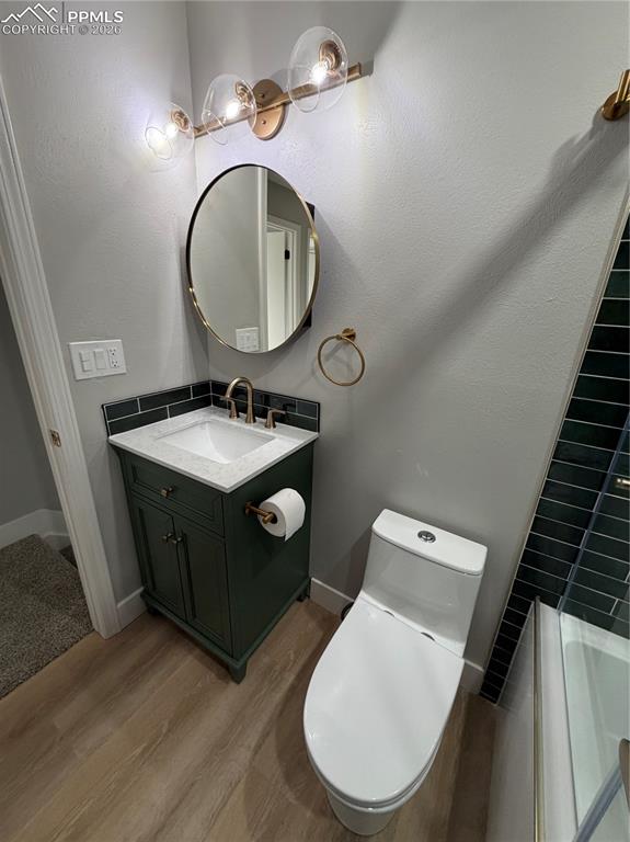 Image 14 of 19: Bathroom