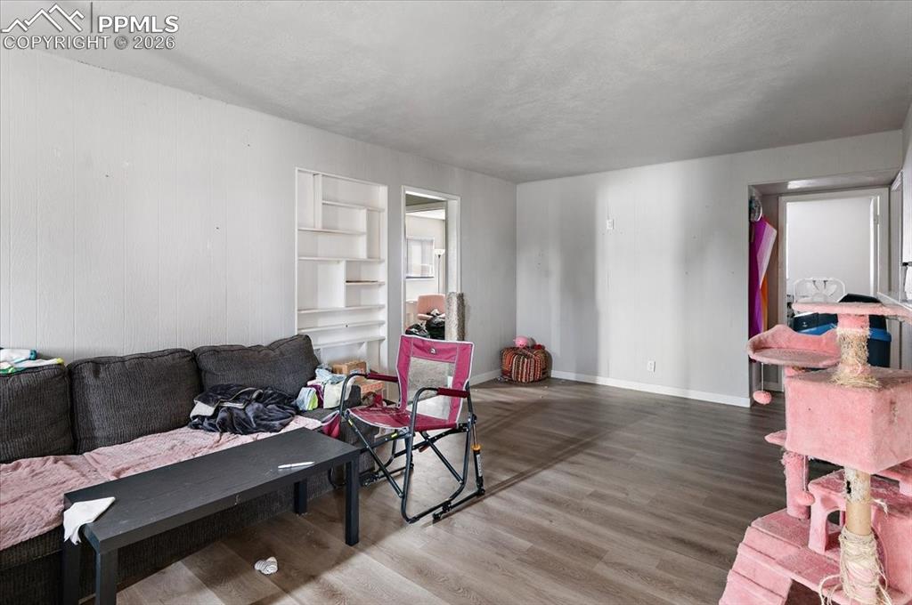 Image 2 of 17: Living Room