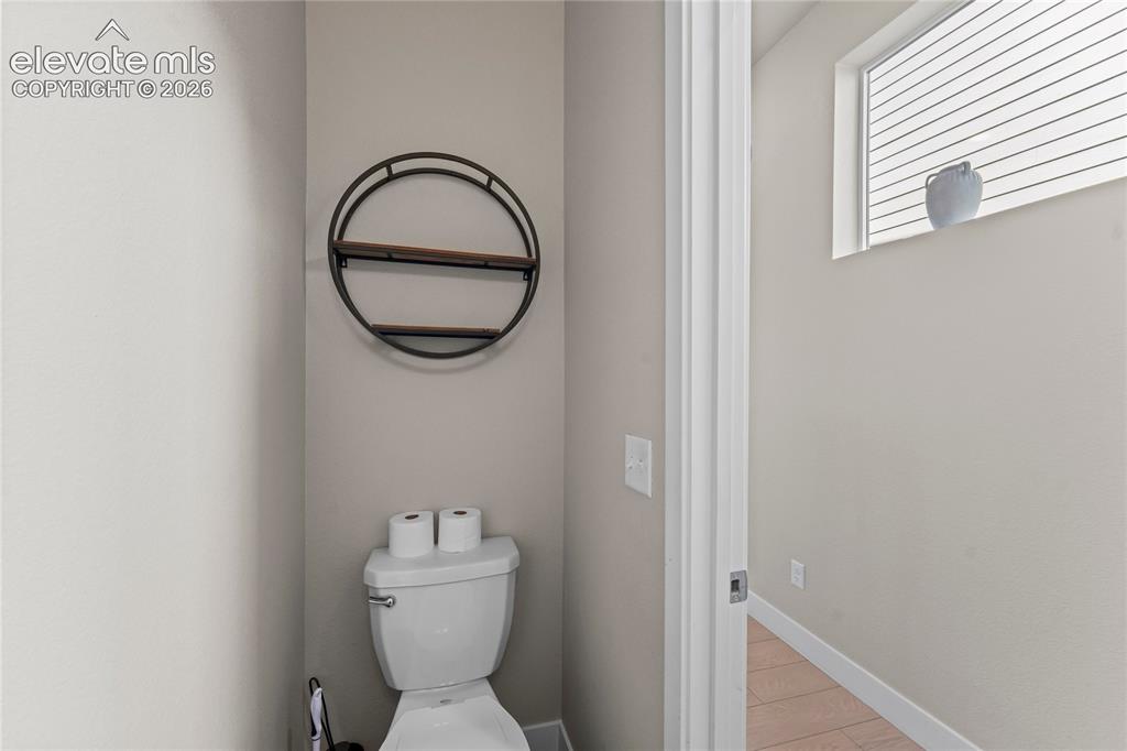 Image 12 of 50: Bathroom