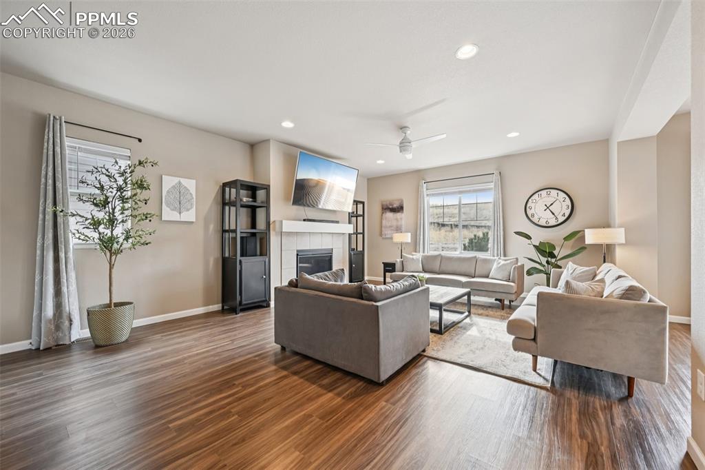 Image 11 of 50: Great Room