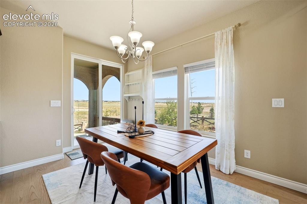 Image 8 of 48: Dining Area