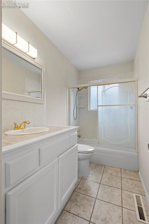 Image 9 of 30: Bathroom