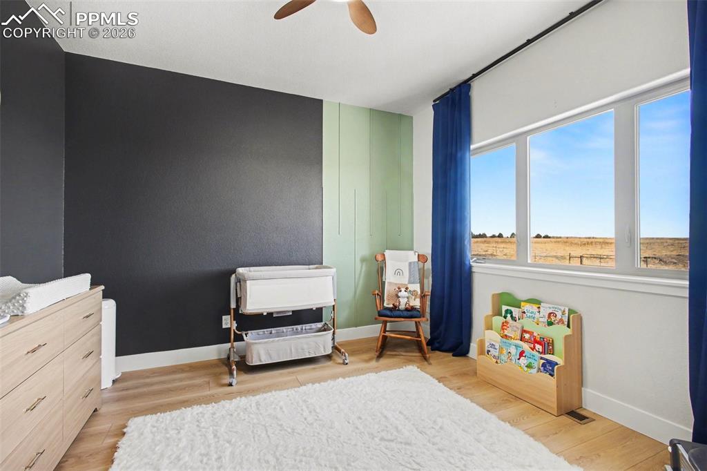 Image 24 of 49: Bedroom