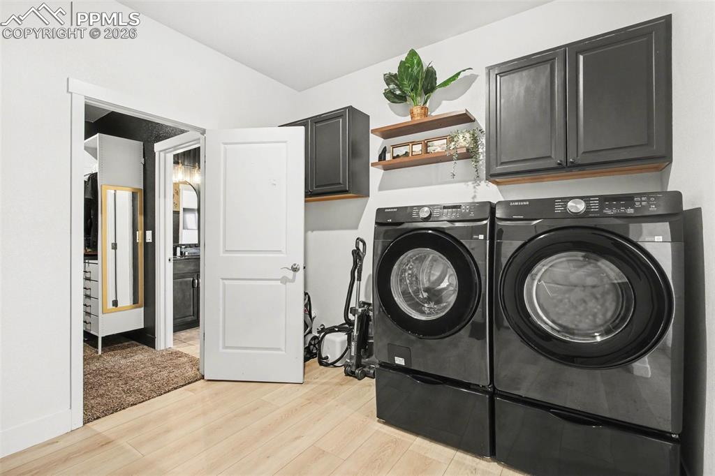 Image 26 of 49: Laundry