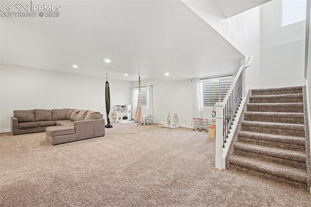 Image 28 of 49: Living Room