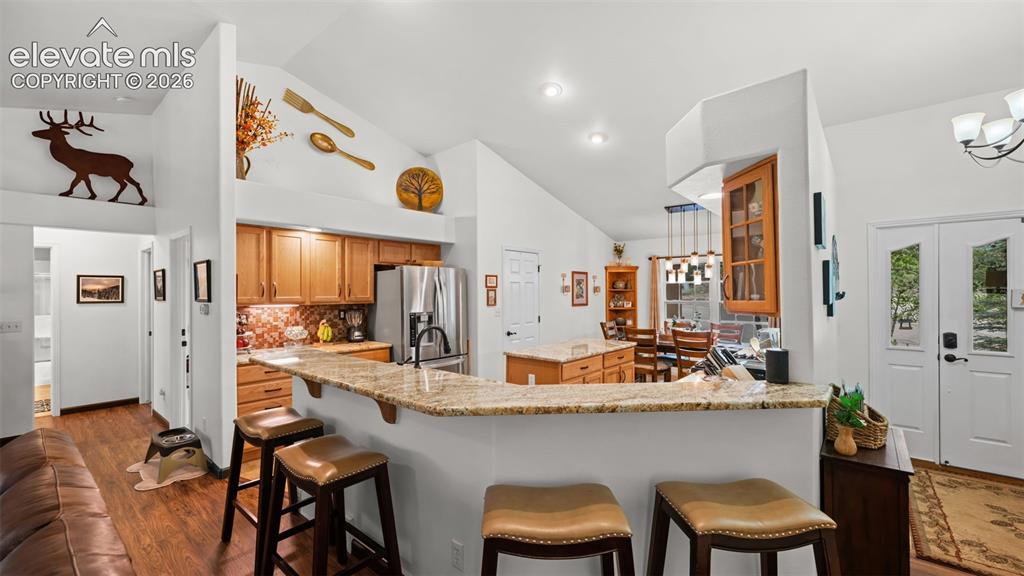 Image 11 of 42: Kitchen
