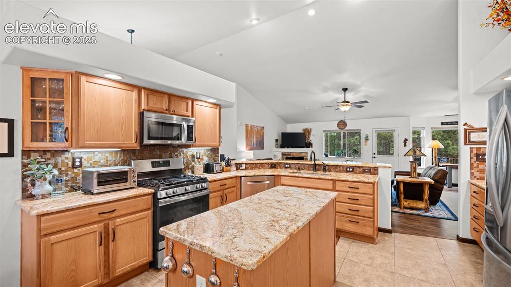 Image 12 of 42: Kitchen