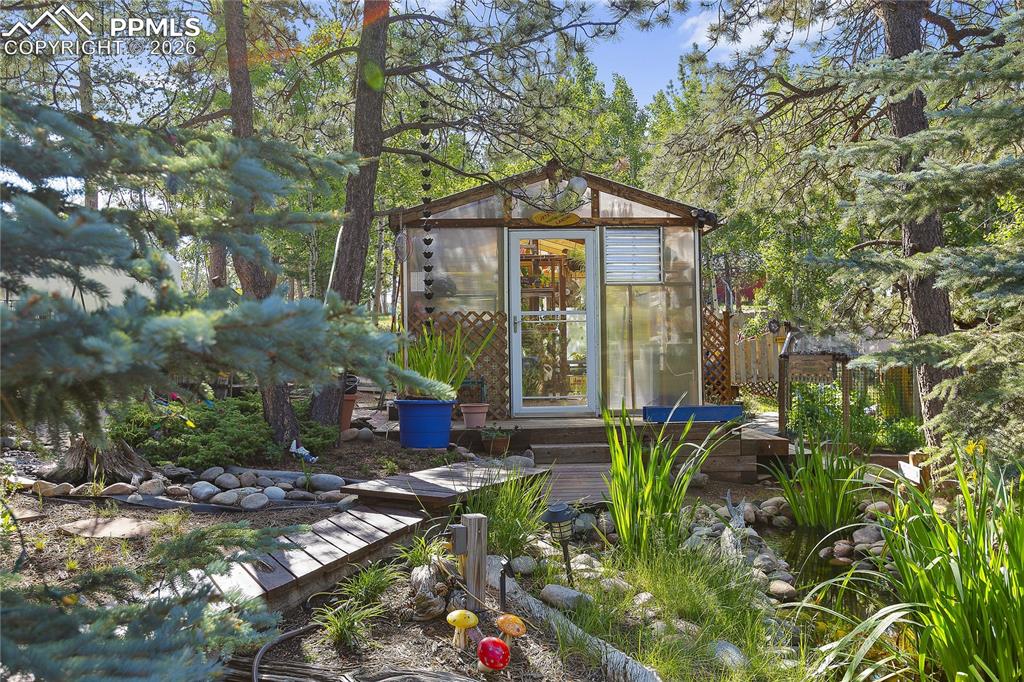 Image 26 of 30: Greenhouse