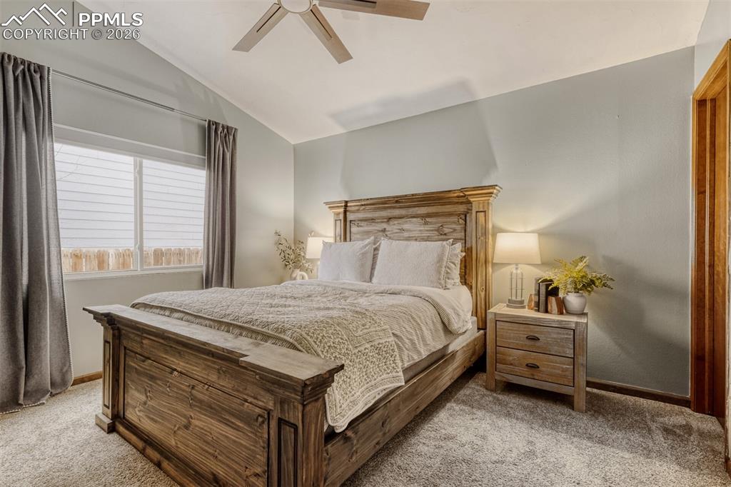 Image 19 of 27: Main Bedroom