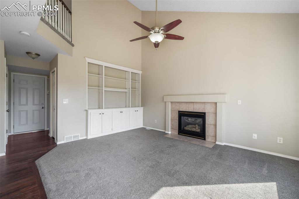 Image 14 of 50: Kitchen