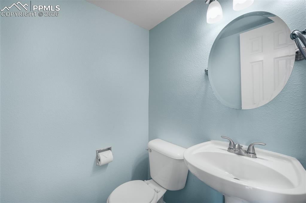 Image 19 of 50: Family Room