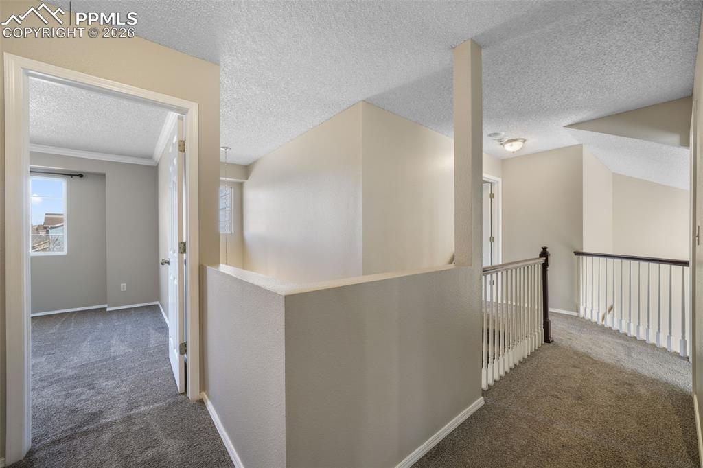 Image 32 of 50: Bedroom