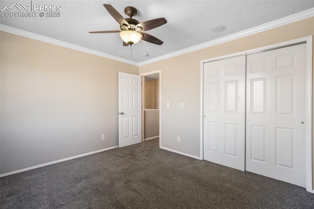 Image 36 of 50: Hallway