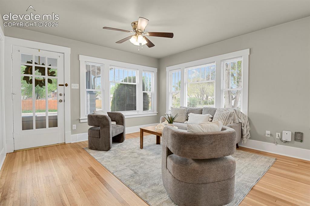 Image 6 of 34: Sitting Room
