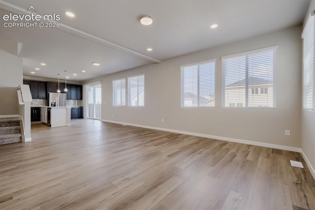 Image 8 of 31: Living Room