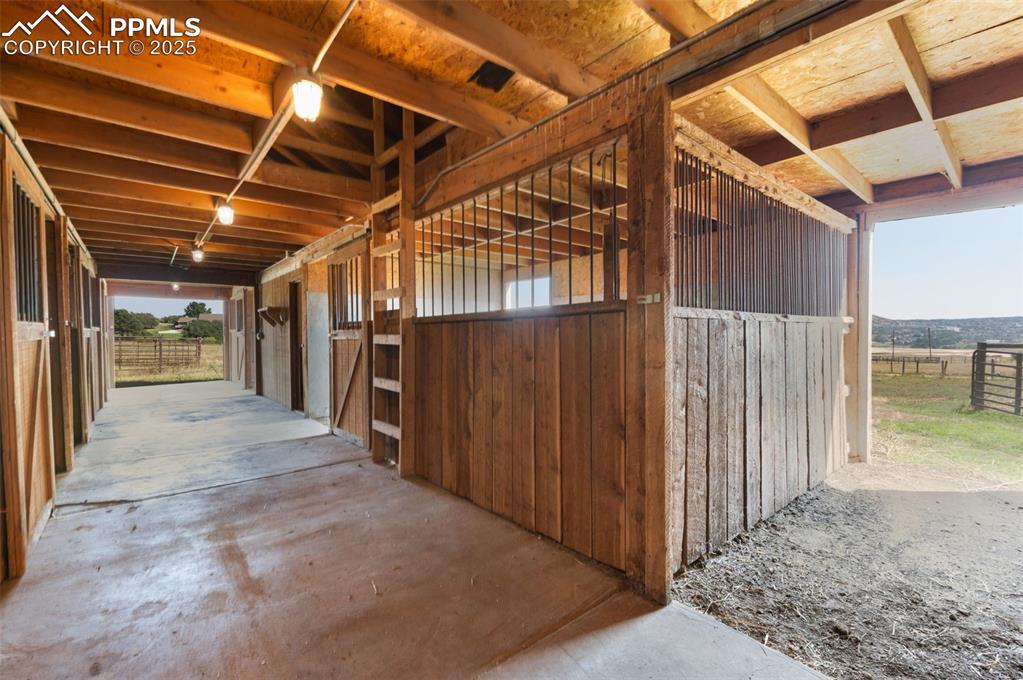Image 47 of 50: Very Nice, Clean Barn