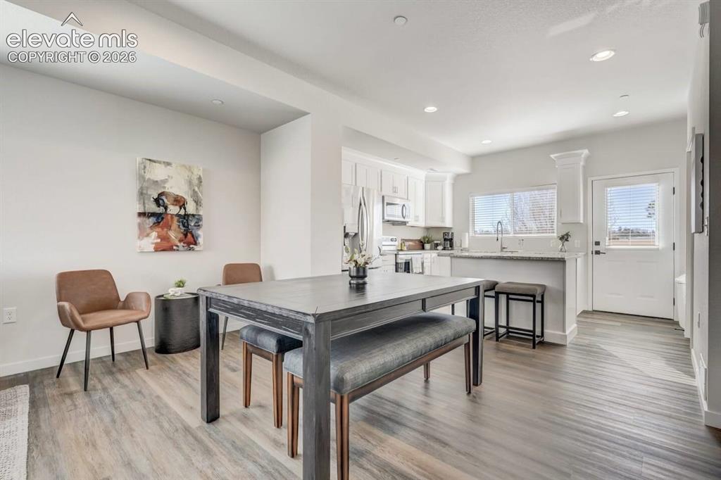 Image 5 of 47: Dining Area