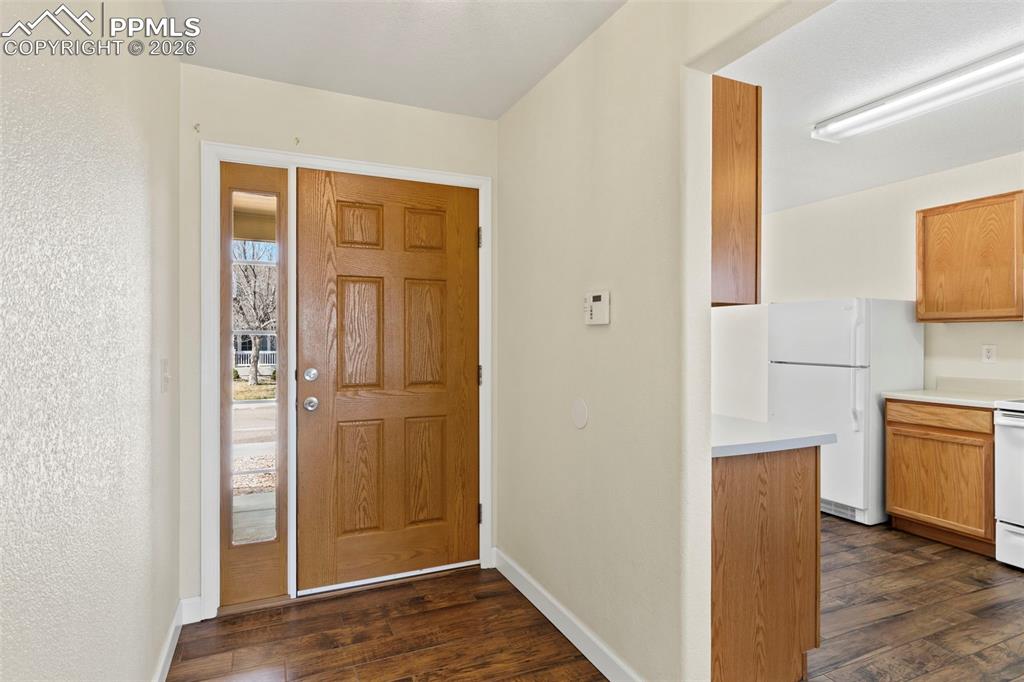 Image 11 of 36: Entry