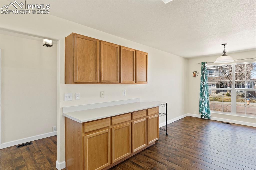 Image 20 of 36: Kitchen