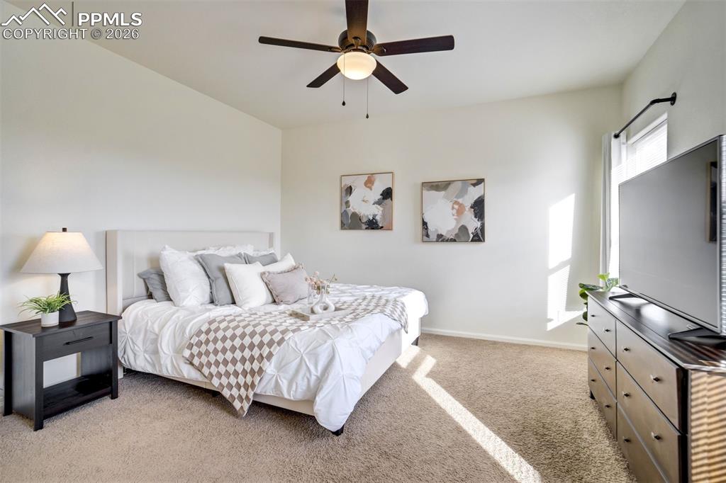 Image 16 of 41: Ceiling fan, in addition to AC. 