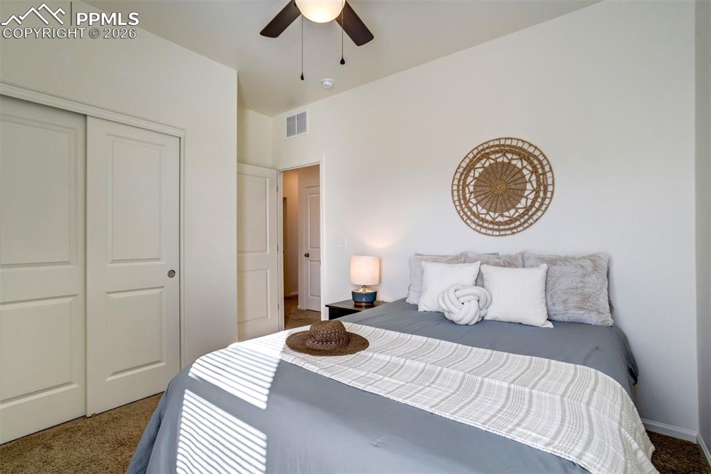 Image 25 of 41: Bedroom