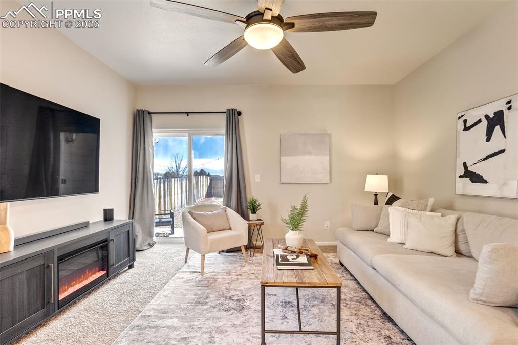 Image 7 of 41: A living room that keeps things simple. 