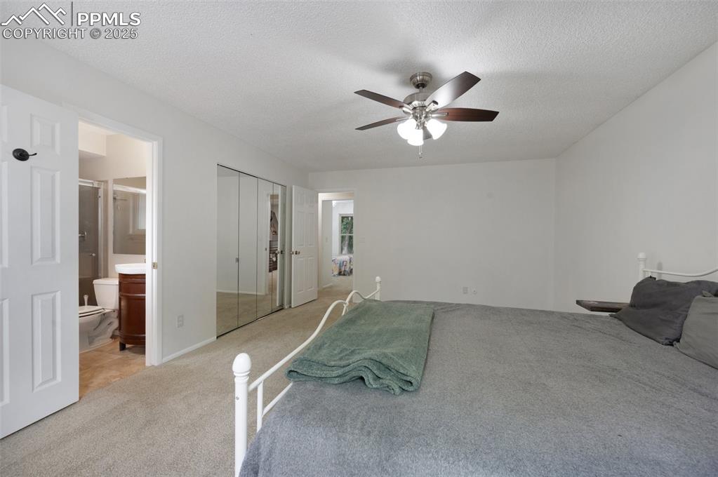 Image 17 of 46: Bedroom