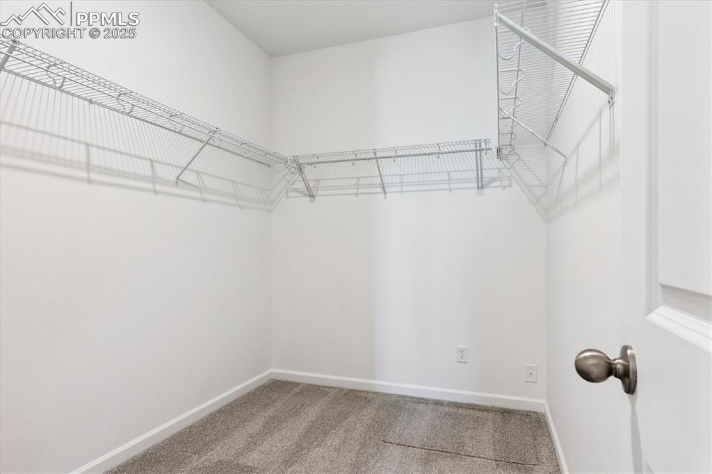 Image 16 of 19: Closet