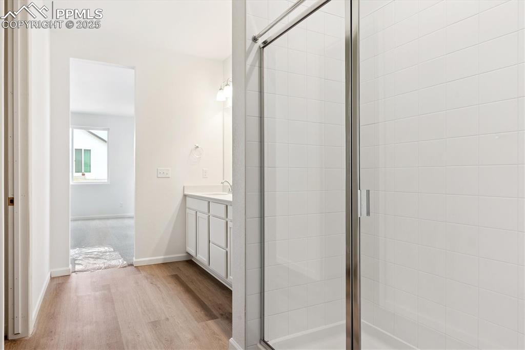 Image 17 of 19: Bathroom