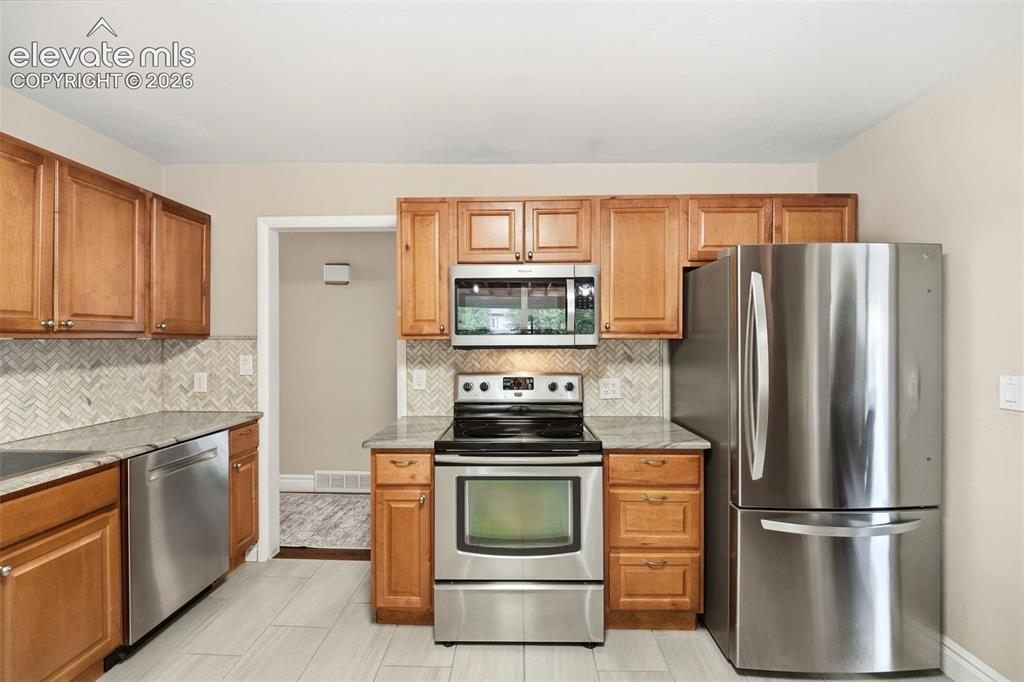 Image 12 of 48: Kitchen
