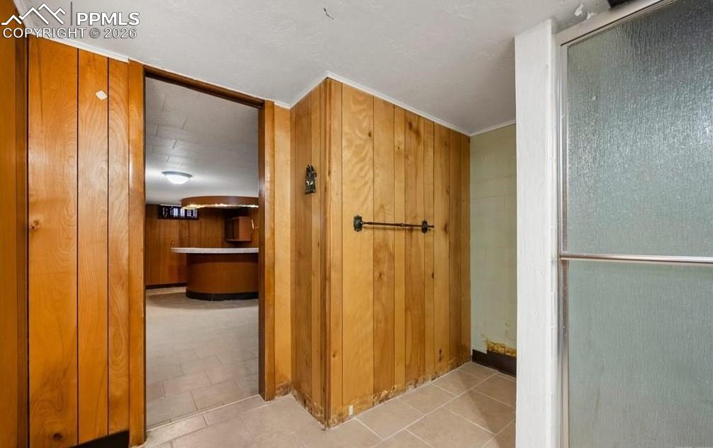 Image 27 of 46: Bathroom