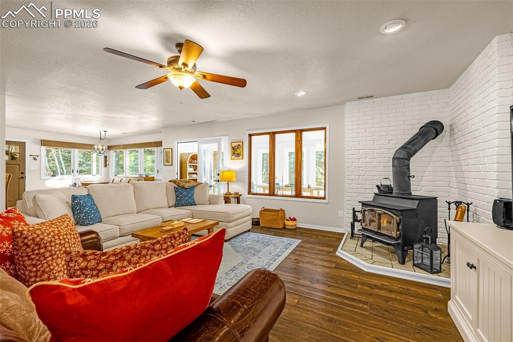 Image 13 of 47: Living Room