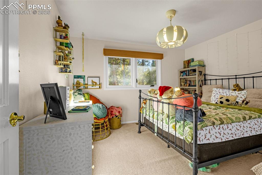 Image 24 of 47: Bedroom