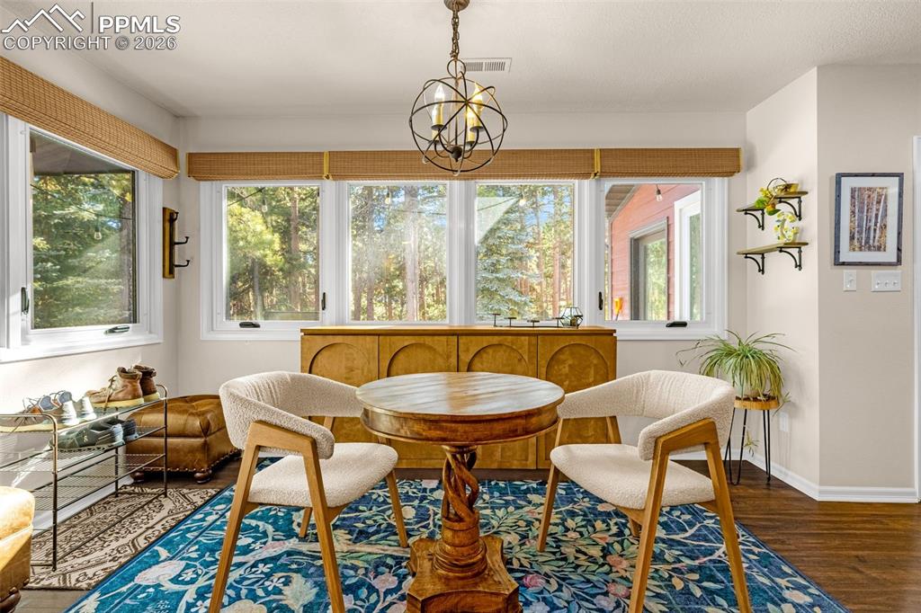 Image 5 of 47: Sun Room