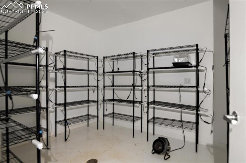 Image 11 of 46: Storage