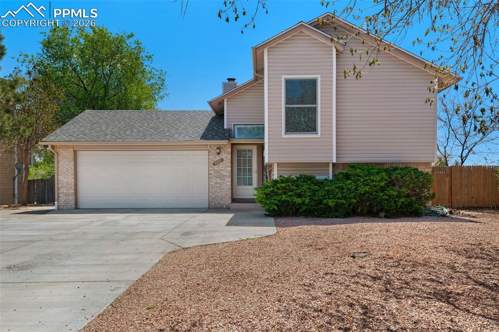 Image 32 of 33: Back of Structure