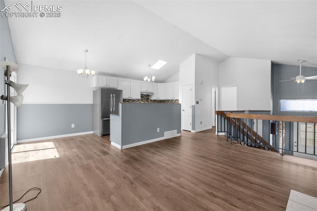 Image 5 of 33: Living Room