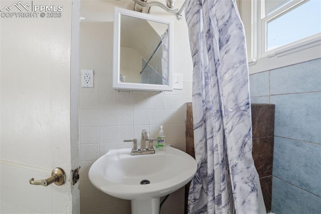 Image 35 of 43: No Description Available