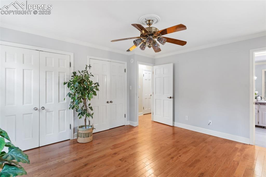 Image 32 of 49: Bedroom