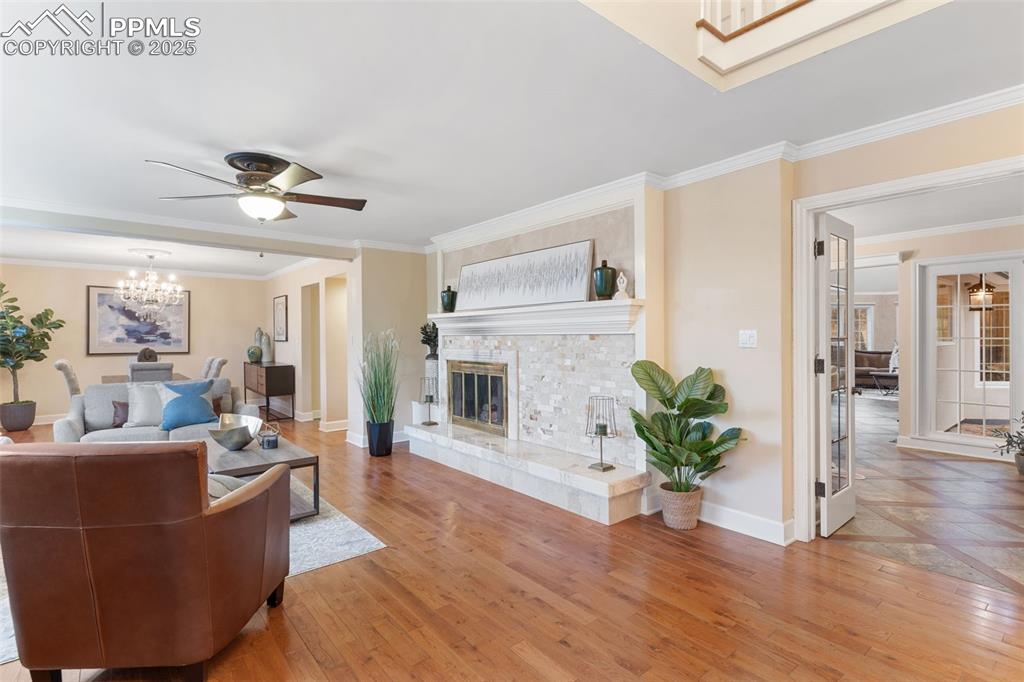 Image 4 of 49: Living Room