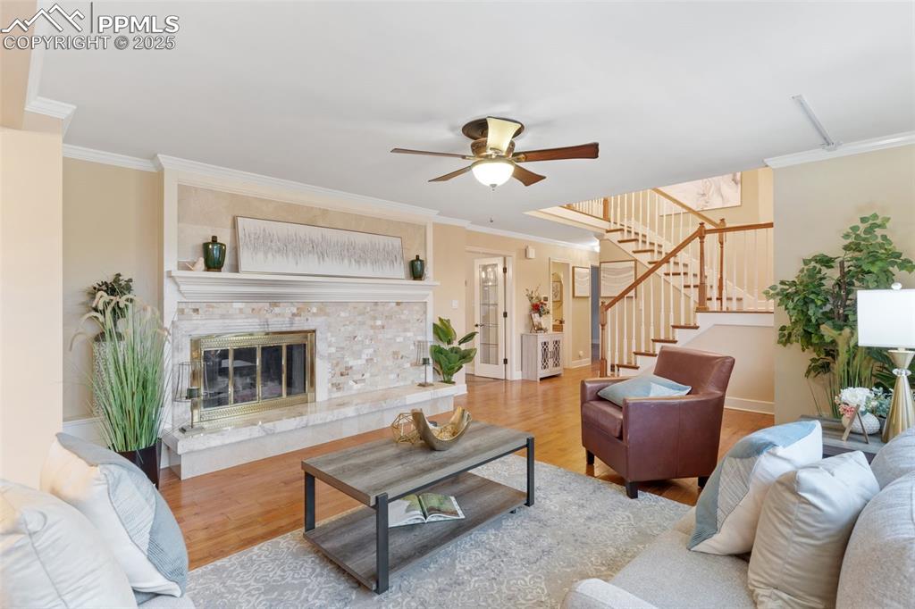 Image 6 of 49: Living Room