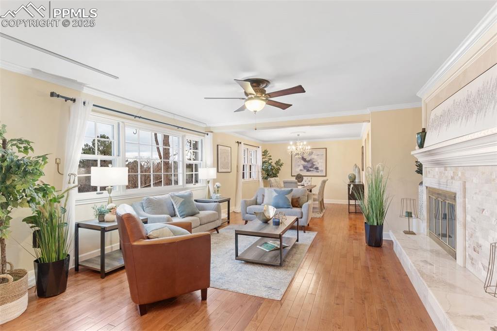 Image 7 of 49: Living Room