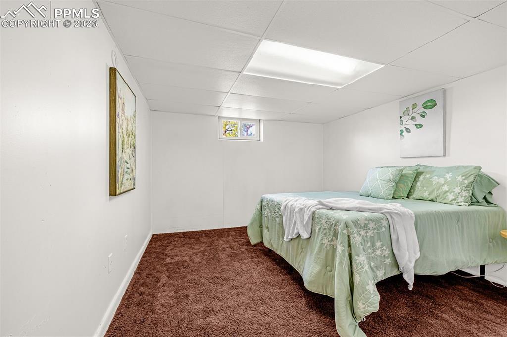 Image 28 of 44: Bedroom