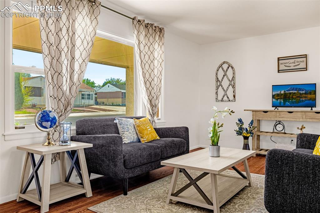 Image 7 of 44: Living Room